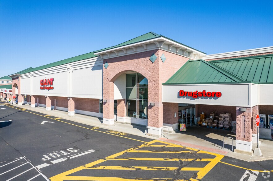 Primary Photo Of 173 Holly Rd, Gilbertsville General Retail For Lease