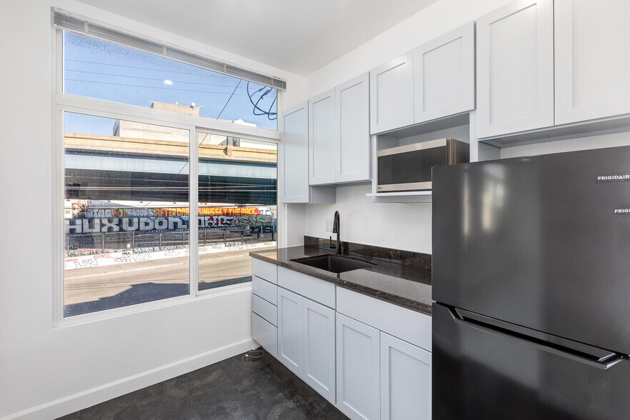 More Photos Of 49 Duboce Ave, San Francisco Warehouse For Lease