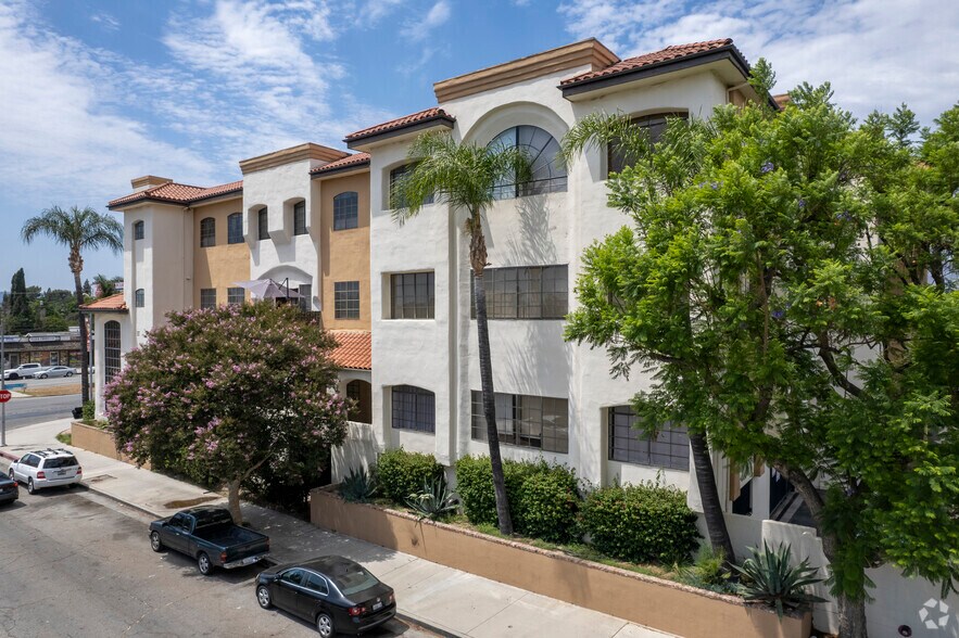 More Photos Of 10200 Sepulveda Blvd, Mission Hills Office For Lease