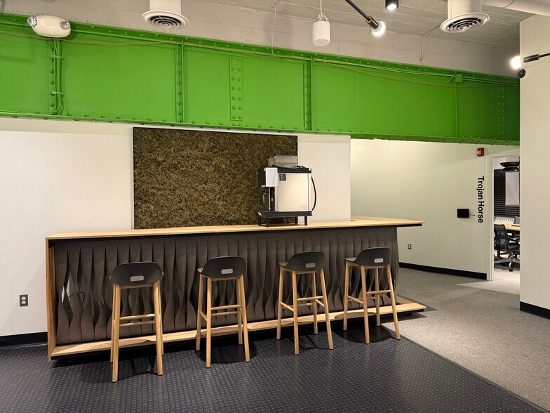 More Photos Of 123 N Ashley St, Ann Arbor Medical For Sale