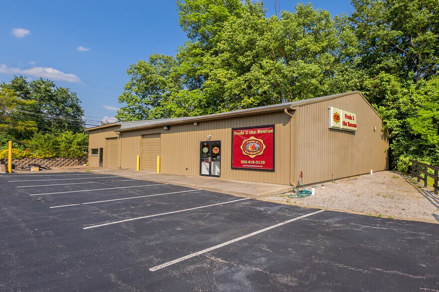 More Photos Of 654 Versailles Rd, Frankfort Showroom For Lease