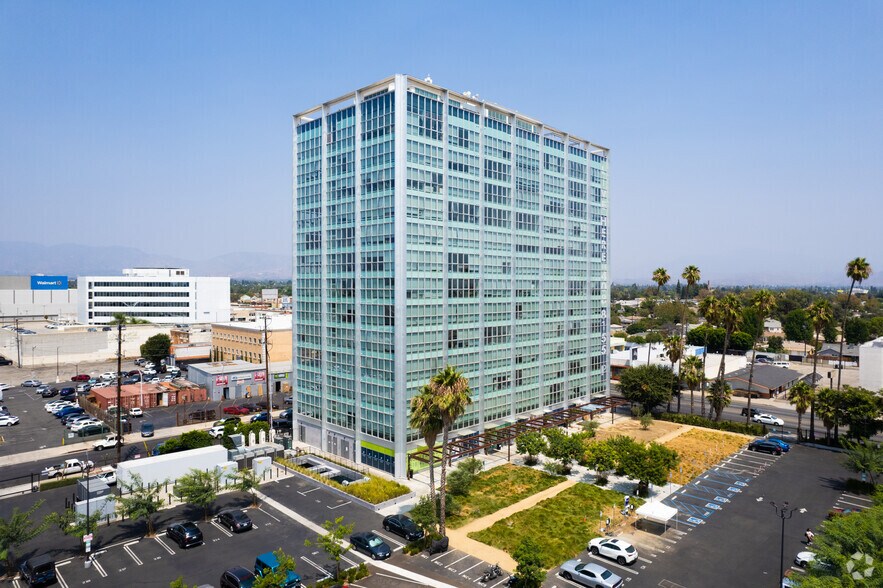 More Photos Of 8155 Van Nuys Blvd, Van Nuys Apartments For Lease
