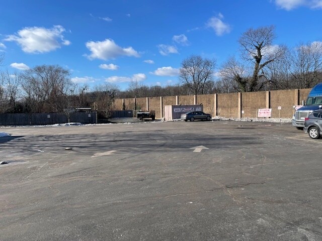 More Photos Of 2600-2626 Woodbridge Ave, Edison Unknown For Lease