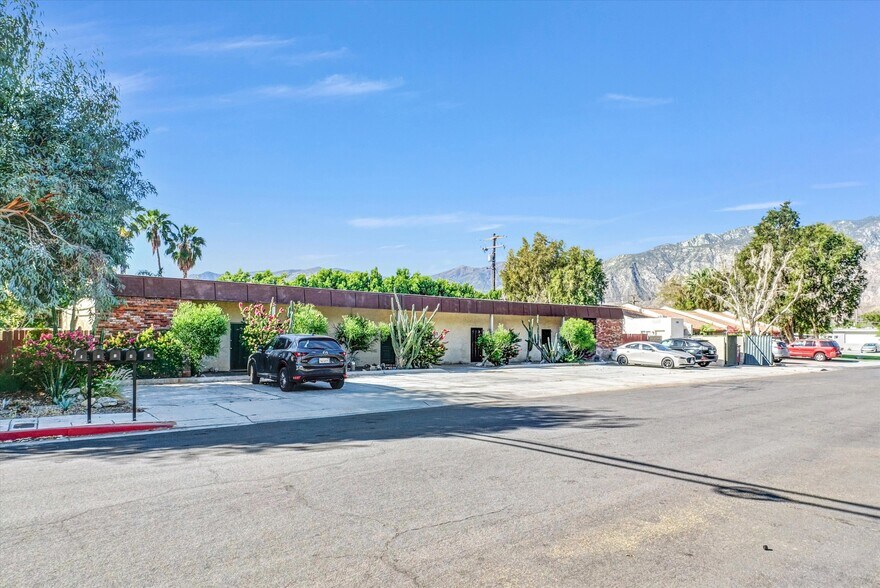 More Photos Of 3737 E Calle De Carlos, Palm Springs Apartments For Sale