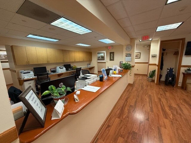 More Photos Of 225 State Highway 35, Red Bank Medical For Lease