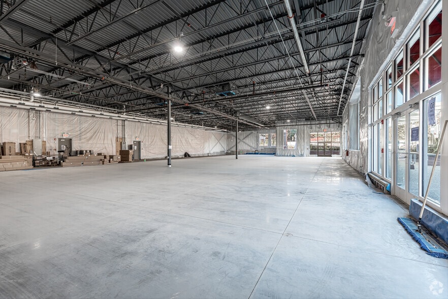 More Photos Of 21 Ensign Dr, Avon Unknown For Lease