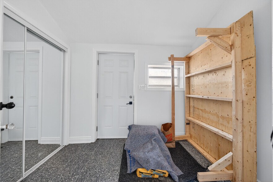 More Photos Of 50 Earl St, Hamilton Daycare Center For Sale