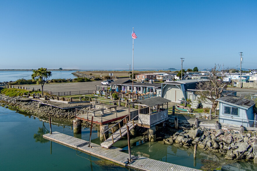 More Photos Of 1901 Buhne, Eureka Restaurant For Sale