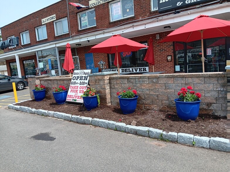 More Photos Of 1217 Queen St, Southington Unknown For Lease