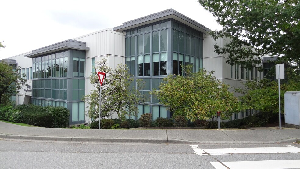 More Photos Of 9180 King George Blvd, Surrey Office For Sale