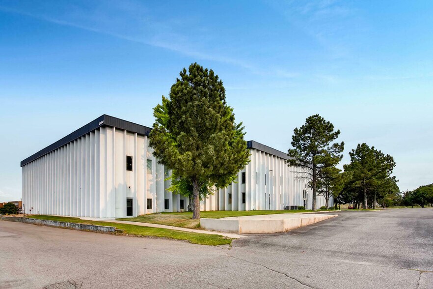 Primary Photo Of 13760 E Arapahoe Rd, Englewood Research And Development For Sale