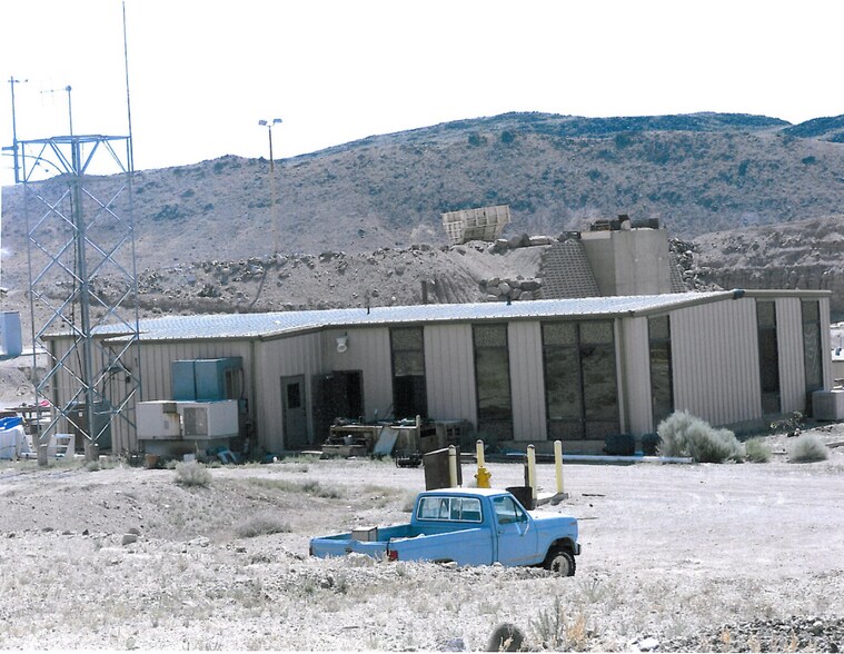 More Photos Of 1 To 1 Mill, Silverpeak Land For Sale