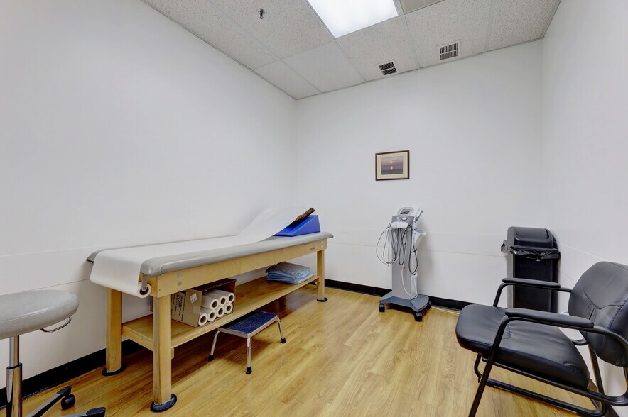 More Photos Of 342 Hamburg Tpke, Wayne Medical For Sale