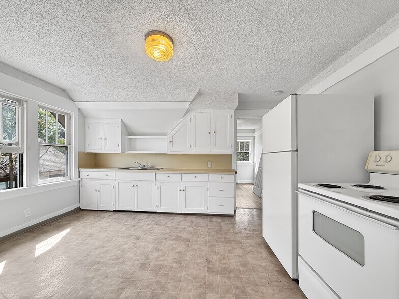 More Photos Of 1818 7th Ave, Lewiston Apartments For Sale