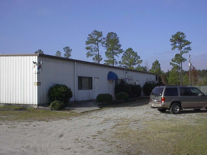 More Photos Of 9049 Industrial Blvd NE, Leland Warehouse For Lease