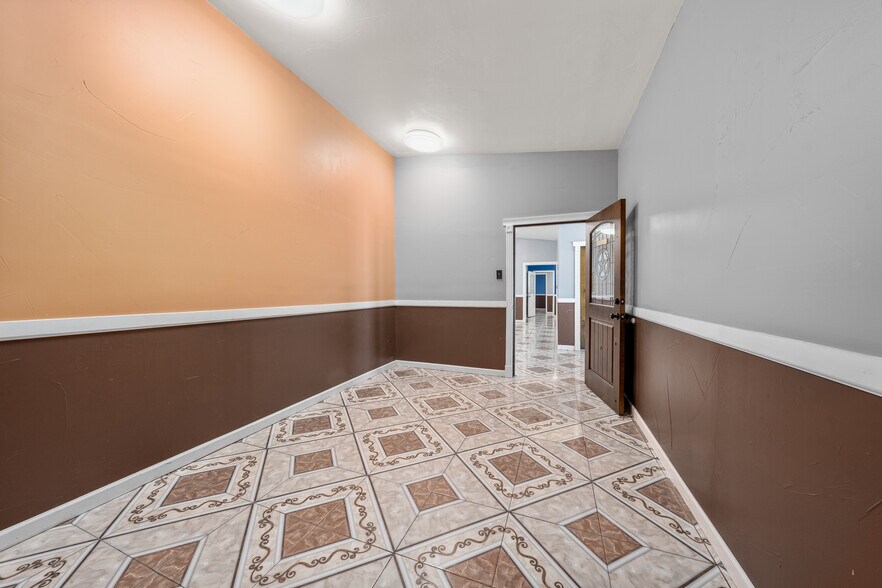 More Photos Of 3715 Bellmead Dr, Bellmead Office For Sale