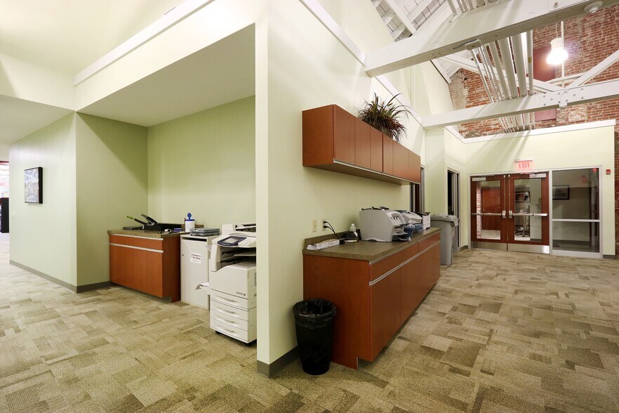 More Photos Of 100-256 Match Factory Pl, Bellefonte Medical For Lease