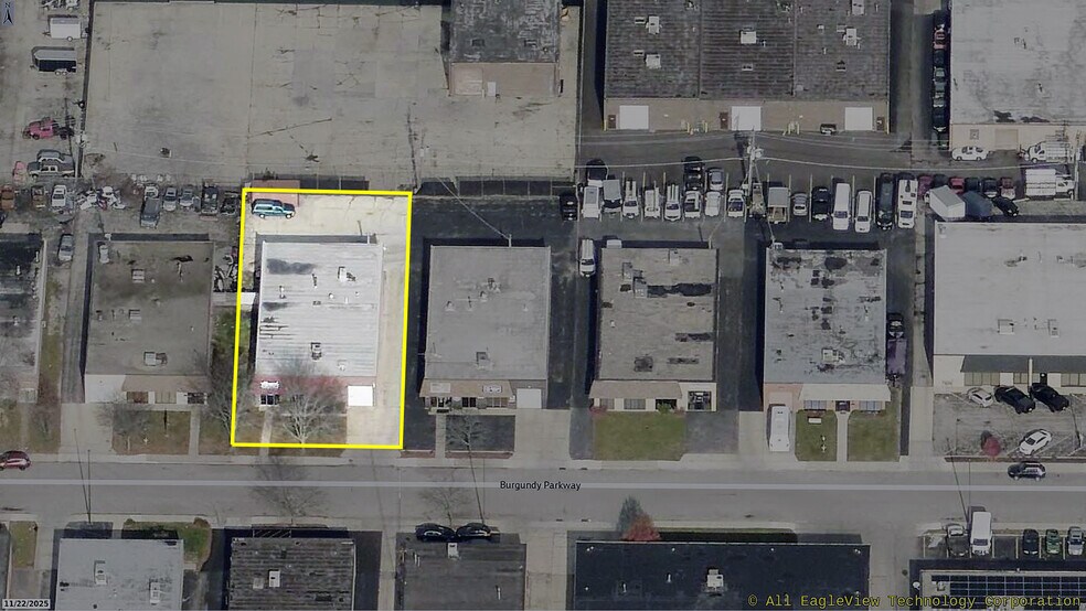 More Photos Of 1538 Burgundy Pky, Streamwood Warehouse For Sale