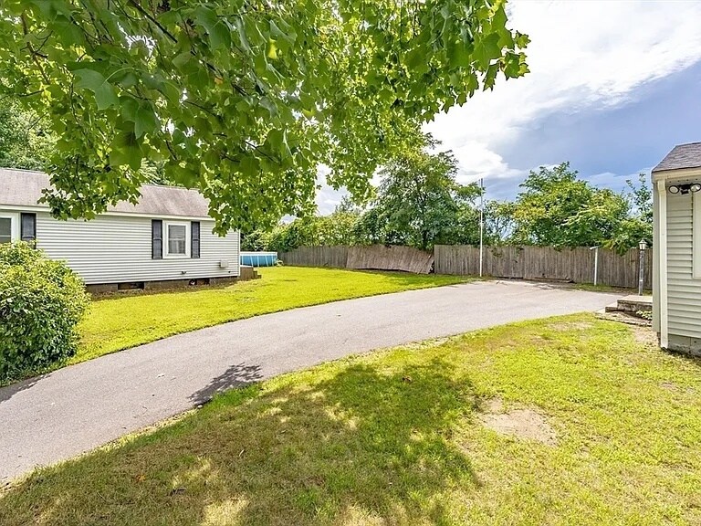 More Photos Of 95 Baskin Dr, Chicopee Office Residential For Sale