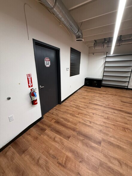 More Photos Of 2675 N Ventura Rd, Port Hueneme General Retail For Lease