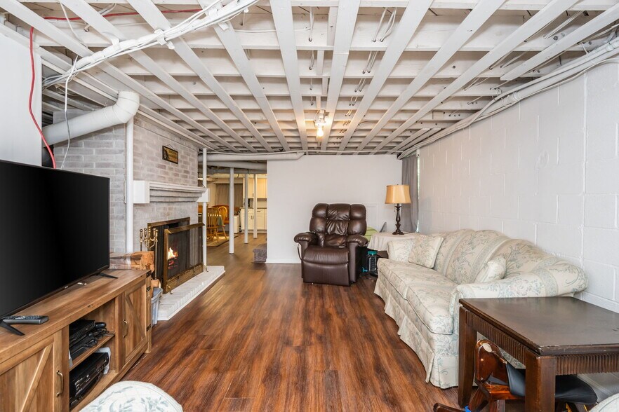 More Photos Of 4270 S Main St, Acworth Office For Sale