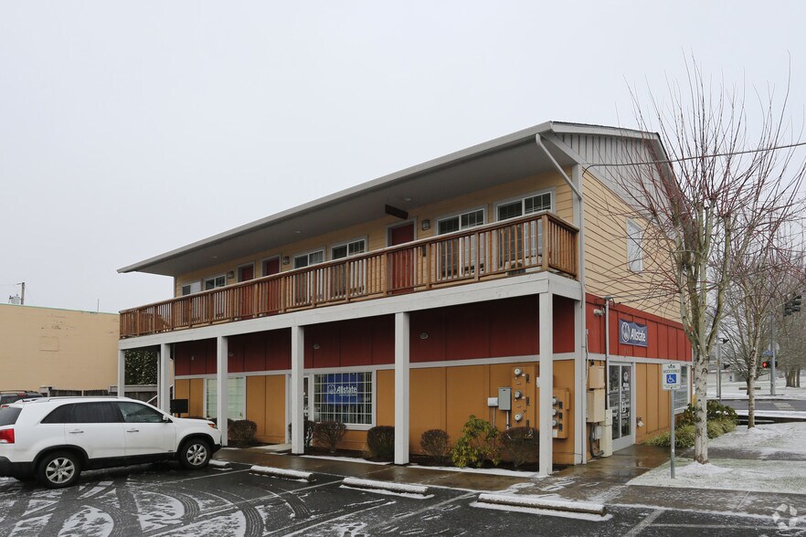 More Photos Of 10 S Parkway Ave, Battle Ground Storefront For Lease