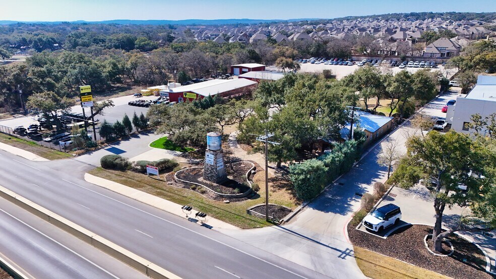 More Photos Of 32255 IH-10 W, Boerne Loft Creative Space For Lease