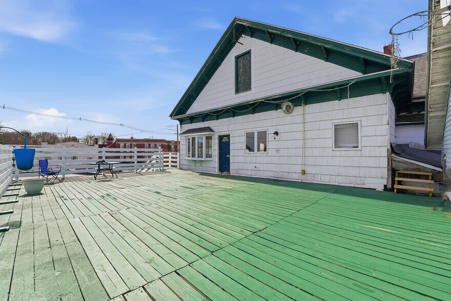 More Photos Of 4 Park St, Belchertown Freestanding For Sale