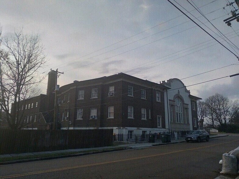 More Photos Of 1110 Faxon Ave, Memphis Religious Facility For Sale