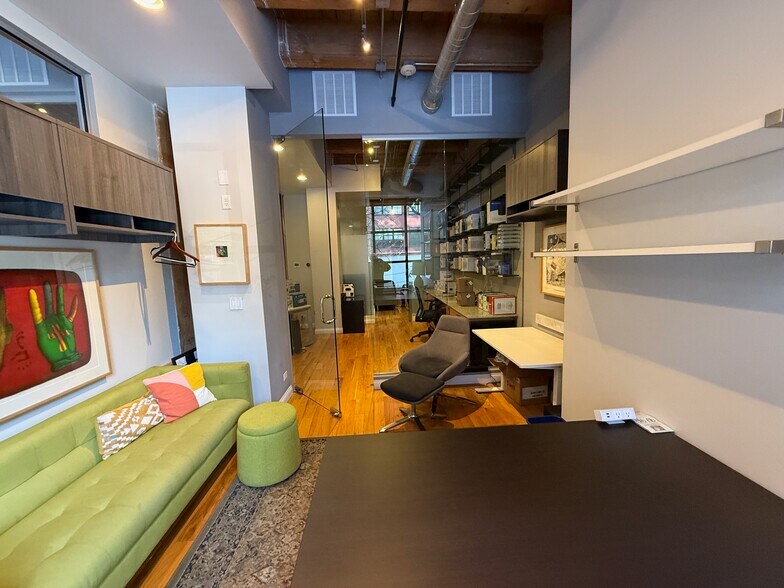 More Photos Of 106 N Aberdeen St, Chicago Office Residential For Sale