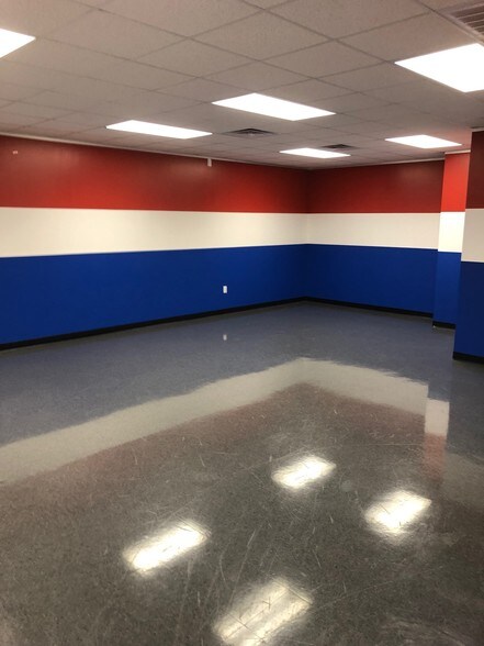 More Photos Of 10502 Grant Rd, Houston General Retail For Lease