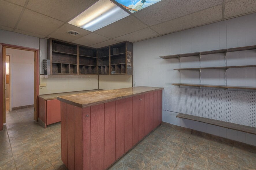 More Photos Of 22540 Us Highway 160, Walsenburg Veterinarian Kennel For Sale