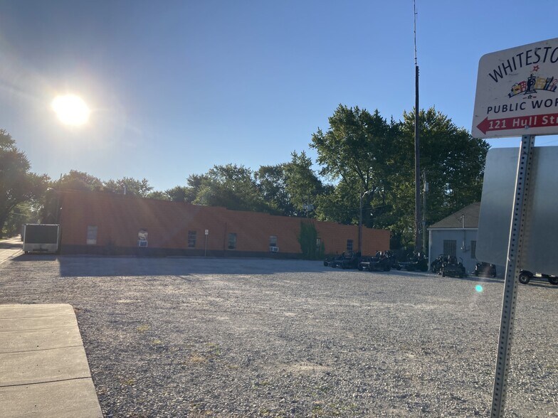 More Photos Of 65 E Pierce St, Whitestown Warehouse For Lease