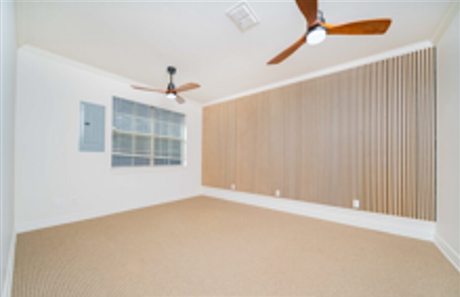 More Photos Of 4001 Technology Center & McCann Rd, Longview Office For Lease