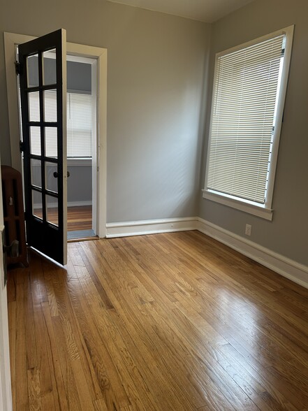 More Photos Of 6841 S Dante Ave, Chicago Apartments For Sale