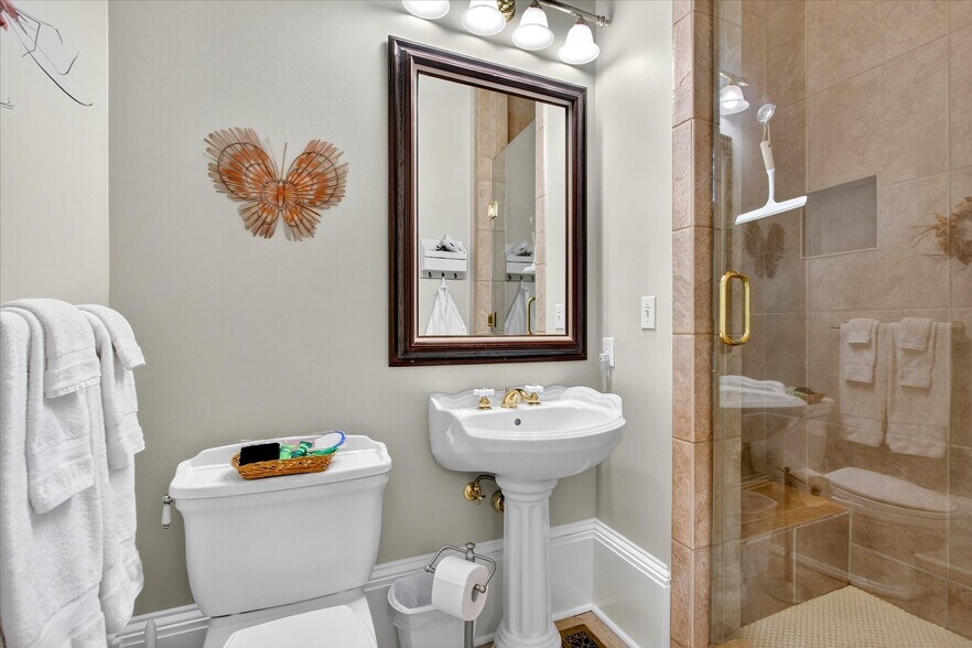 More Photos Of 1611 Glenn Swetman St, Biloxi Specialty For Sale