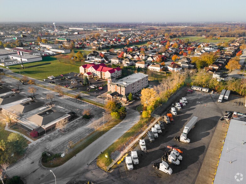 More Photos Of 2255 173rd St, Lansing Hotel For Sale