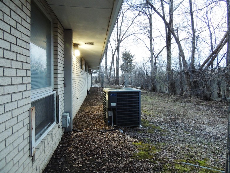 More Photos Of 7399 Forest Hills Rd, Loves Park Office For Sale