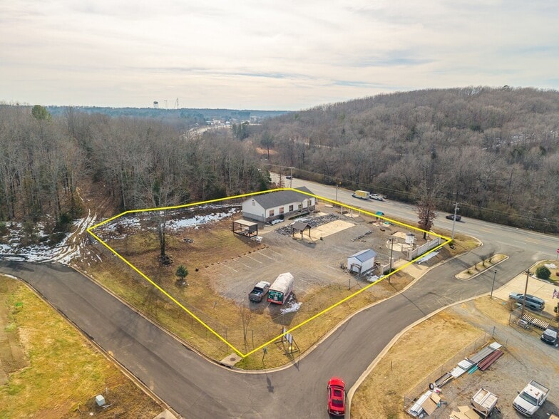 More Photos Of 1915 Walkers Trl, Conway General Retail For Sale