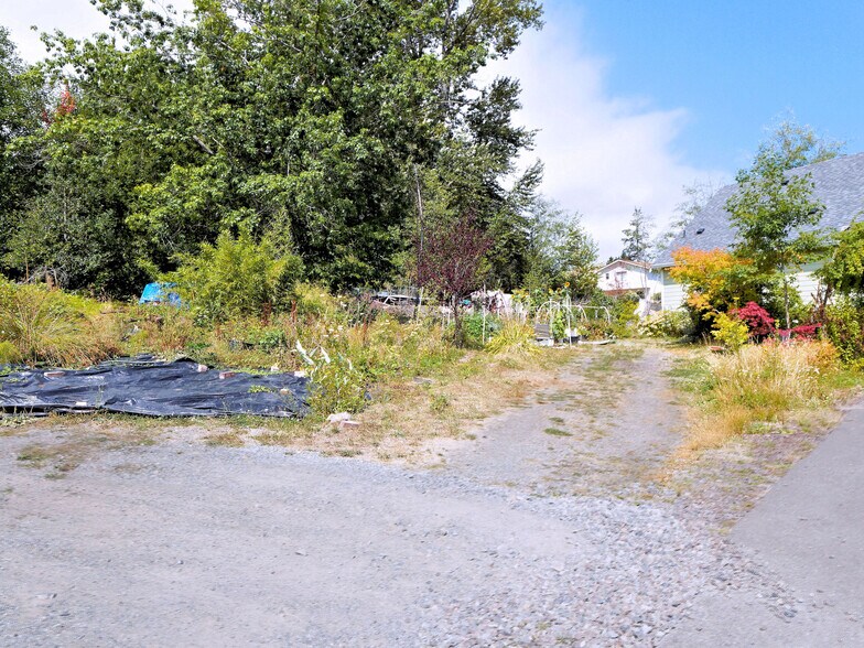 More Photos Of 17204 Northup Way, Bellevue Land For Sale