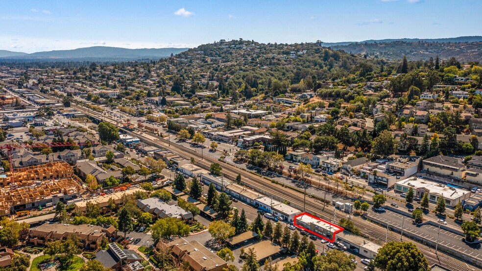 More Photos Of 780 Old County Rd, Belmont Service For Lease