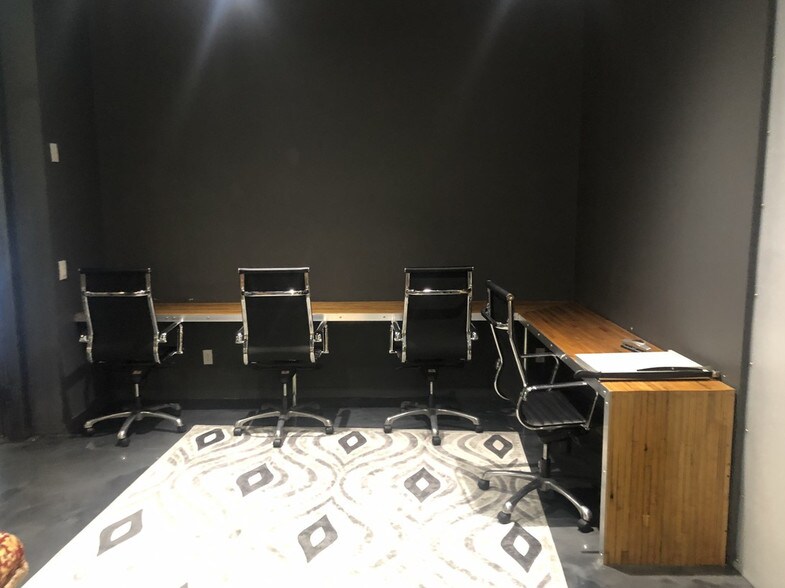 More Photos Of 3330 W Cypress St, Tampa Office For Sale