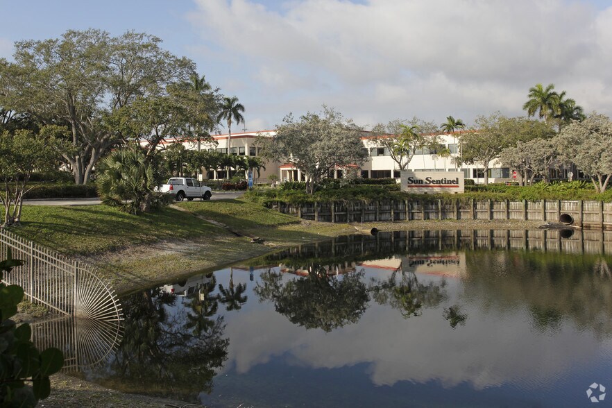 More Photos Of 333 SW 12th Ave, Deerfield Beach Light Distribution For Lease