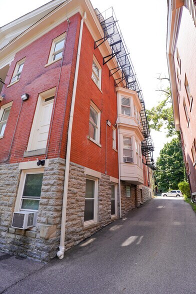 More Photos Of 2404 Auburn Ave, Cincinnati Apartments For Sale