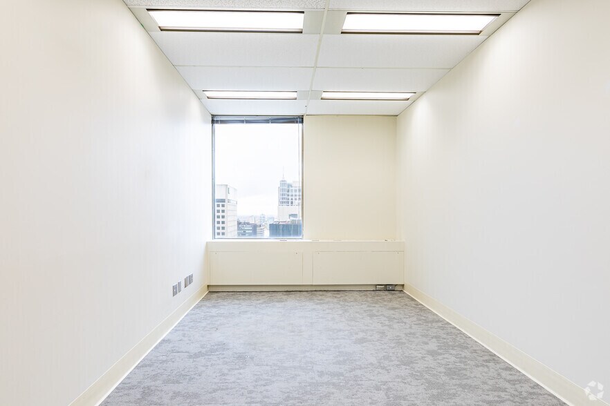 More Photos Of 2 Bloor St W, Toronto Office For Lease