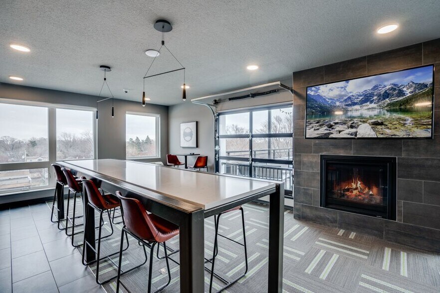 More Photos Of 246-258 Snelling Ave, Saint Paul Apartments For Lease