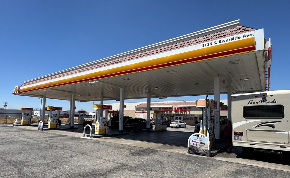 Primary Photo Of 2128 S Riverside Ave, Bloomington Service Station For Sale