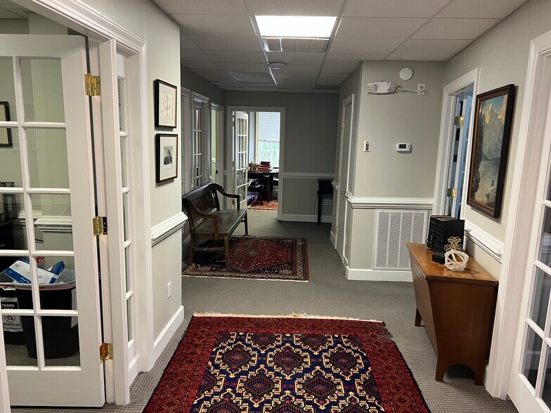 More Photos Of 180 E Bay St, Charleston Office For Lease