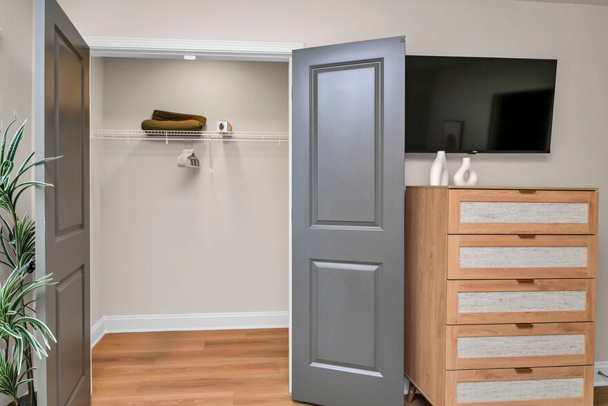 More Photos Of 816 Shull St, West Columbia Apartments For Sale