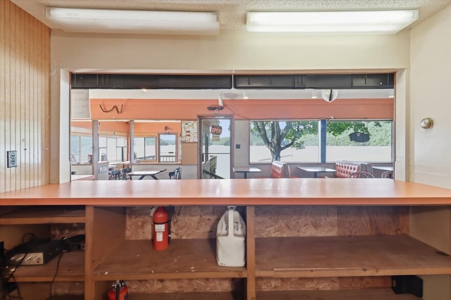 More Photos Of 1077 Duncan Dr, Edwards General Retail For Sale